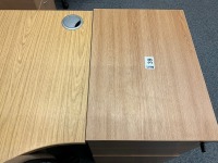 1600mm RIGHT HAND CORNER DESK, THREE DRAWER PEDESTAL & OPERATOR CHAIR - 2