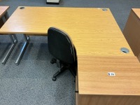 1600mm RIGHT HAND CORNER DESK, THREE DRAWER PEDESTAL & OPERATOR CHAIR - 3