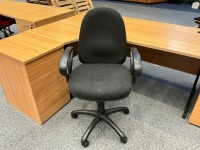 1800mm LEFT HAND CORNER DESK, 2No. THREE DRAWER PEDESTALS & OPERATOR CHAIR - 5