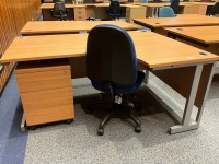 1600mm RIGHT HAND CORNER DESK, THREE DRAWER PEDESTAL & OPERATOR CHAIR - 2