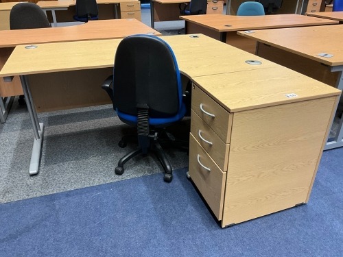 1600mm RIGHT HAND CORNER DESK, THREE DRAWER PEDESTAL & OPERATOR CHAIR