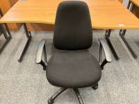 1600mm WAVE DESK & OPERATOR CHAIR - 2