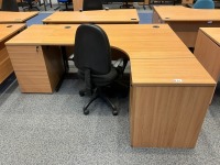 1600mm RIGHT HAND CORNER DESK, 2No. PEDESTALS & OPERATOR CHAIR - 4