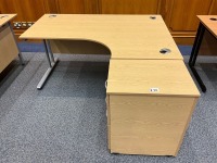 1600mm RIGHT HAND CORNER DESK & THREE DRAWER PEDESTAL - 3