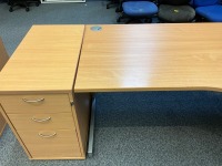 1600mm RIGHT HAND CORNER DESK & THREE DRAWER PEDESTAL - 2