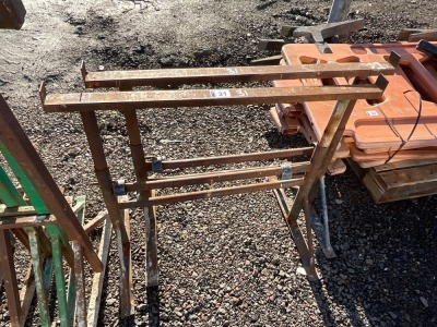 2No. MINI PLASTERERS TRESTLES