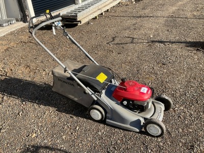 HONDA HRB476 SELF PROPELLED PETROL LAWNMOWER