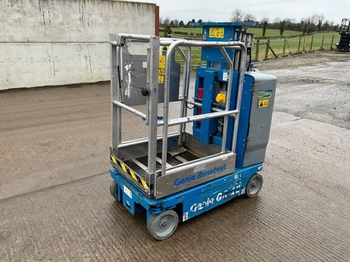 GENIE GR-15 BATTERY OPERATED SELF PROPELLED PERSONNEL LIFT