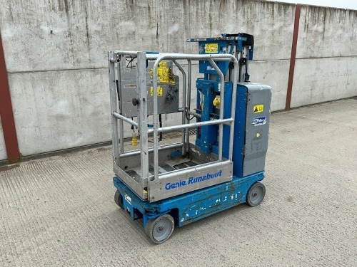 GENIE GR15 SELF PROPELLED PERSONNEL LIFT