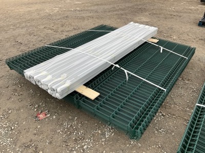 APPROX 20No. UNUSED FENCING PANELS & POSTS & FIXINGS (GREEN)