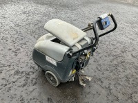 NILFISK ADVANCE BA410 FLOOR CLEANER - 3