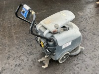 NILFISK ADVANCE BA410 FLOOR CLEANER - 7
