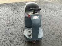 NILFISK BR652 RIDE ON FLOOR CLEANER - 3