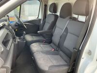 RENAULT TRAFIC SL28 BUSINESS+ 2.0 DCI 120PS - 22