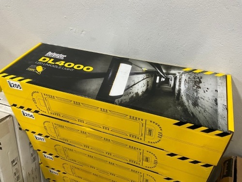 UNUSED DEFENDER DL4000 LED 110V LINKABLE LIGHT