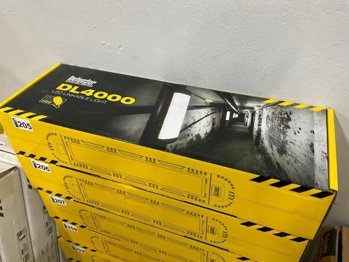 UNUSED DEFENDER DL4000 LED 110V LINKABLE LIGHT