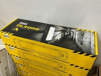 UNUSED DEFENDER DL4000 LED 110V LINKABLE LIGHT
