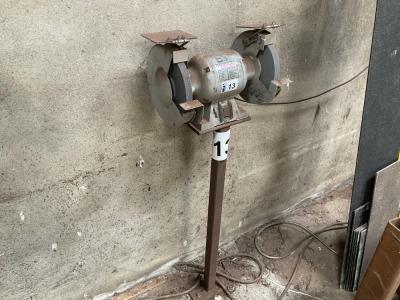 SIP 8" 240V DOUBLE END BENCH GRINDER
