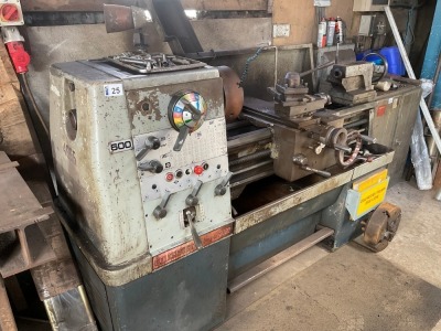 COLCHESTER TRIUMPH 2000 3 PHASE LATHE