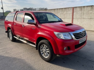 TOYOTA HILUX INVINCIBLE 3.0 D-4D DOUBLE CAB PICKUP 