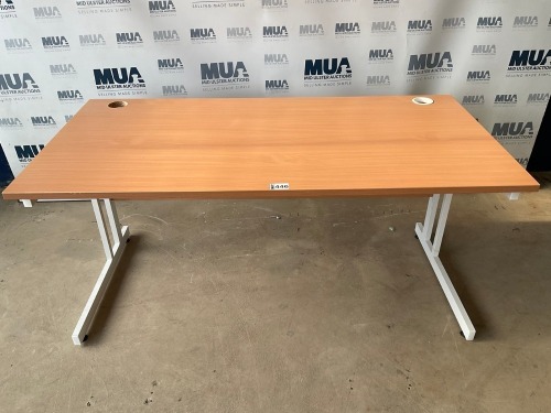 APPROX. 1600mm STRAIGHT DESK 
