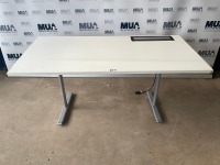 APPROX. 1600mm STRAIGHT DESK 