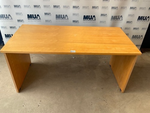 APPROX. 1600mm STRAIGHT DESK 