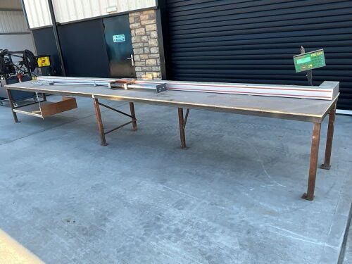 APPROX. 20ft WORKBENCH & TIGER STOP CUTTING RAIL