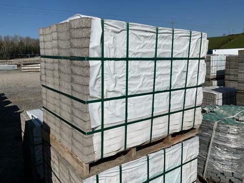 APPROX. 15.36sqm UNUSED ACHESON GLOVER FRASSINO TRI STONE PAVING  ASSORTED SIZES 50mm