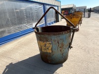 1000lt BUCKET TO SUIT CRANE