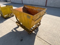 MOBILE TIPPING SKIP ON WHEELS - 6