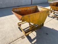MOBILE TIPPING SKIP ON WHEELS - 7