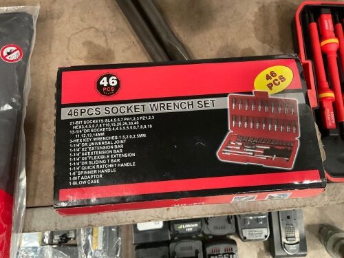 UNUSED 46PC SOCKET WRENCH SET 