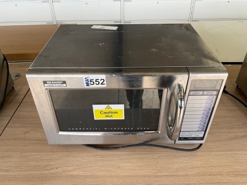 SHARP 1000W/R-21ATP 240V COMMERCIAL MICROWAVE/OVEN