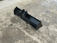 APPROX. 3.4ft UNUSED TILTING SHUGH BUCKET TO SUIT 1-2 TON MACHINE - 7