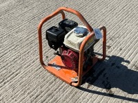 BELLE PETROL CONCRETE POKER UNIT - 3