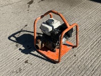 BELLE PETROL CONCRETE POKER UNIT - 7