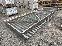 APPROX. 20ft x 7.6ft GALVANISED SLIDING GATE