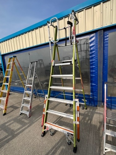 6 TREAD FIBRE GLASS WORK PLATFORM