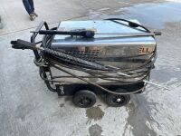 CLEANWELL 3 PHASE HOT & COLD POWER WASHER - 6