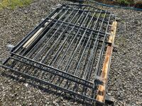 3No. ASSORTED METAL RAILINGS & POST - 2
