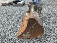 APPROX. 5ft SHUGH BUCKET TO SUIT 6-8 TON MACHINE - 4