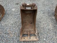 APPROX. 18" TOOTHLESS DIGGING BUCKET TO SUIT 4-6 TON MACHINE - 2