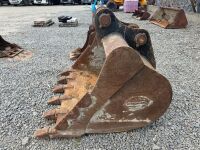APPROX. 5ft TOOTHED DIGGING BUCKET TO SUIT 20 TON MACHINE - 4