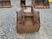 APPROX. 2ft TOOTHLESS DIGGING BUCKET TO SUIT 6-8 TON MACHINE - 5