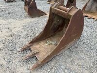 APPROX. 2ft TOOTHED DIGGING BUCKET TO SUIT 13 TON MACHINE - 3