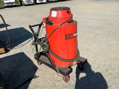 MULTIVAC MV200 240v SUMP CLEANER / ENGINEERS VACUUM
