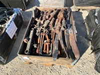 WOODEN CRATE TO INC AXLE SPRINGS & TIE RODS - 2