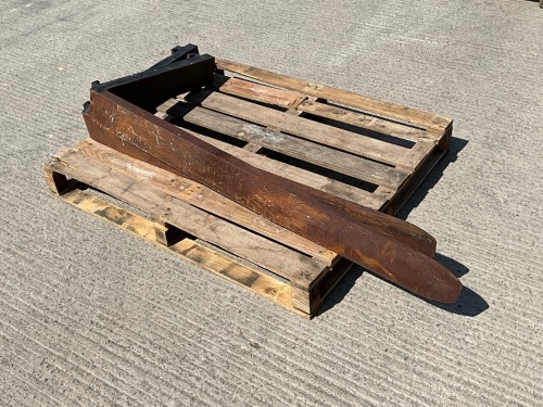 2No. FORKS TO SUIT FORKLIFT