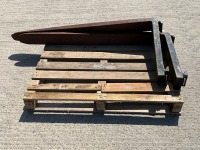 2No. FORKS TO SUIT FORKLIFT - 2